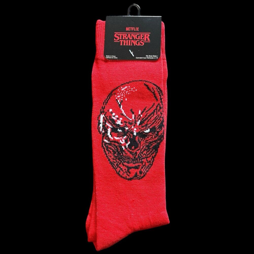 Horror Socks Set (2 Pairs): Pennywise IT Chapter 2 + Stranger Things | Unisex - Picture 4 of 8